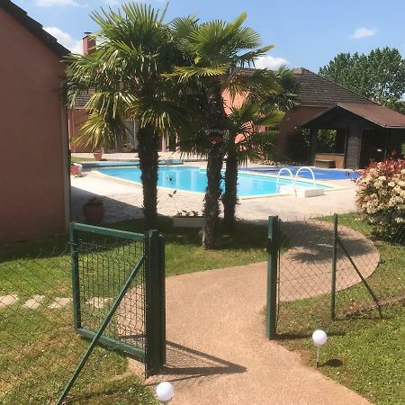 Chambres D'Hotes La Coloniale Varetz Bagian luar foto
