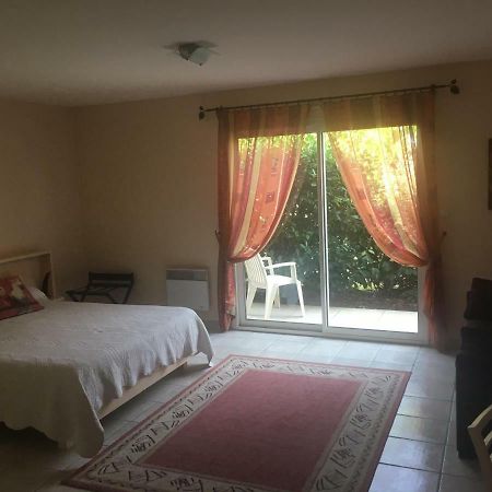Chambres D'Hotes La Coloniale Varetz Bagian luar foto