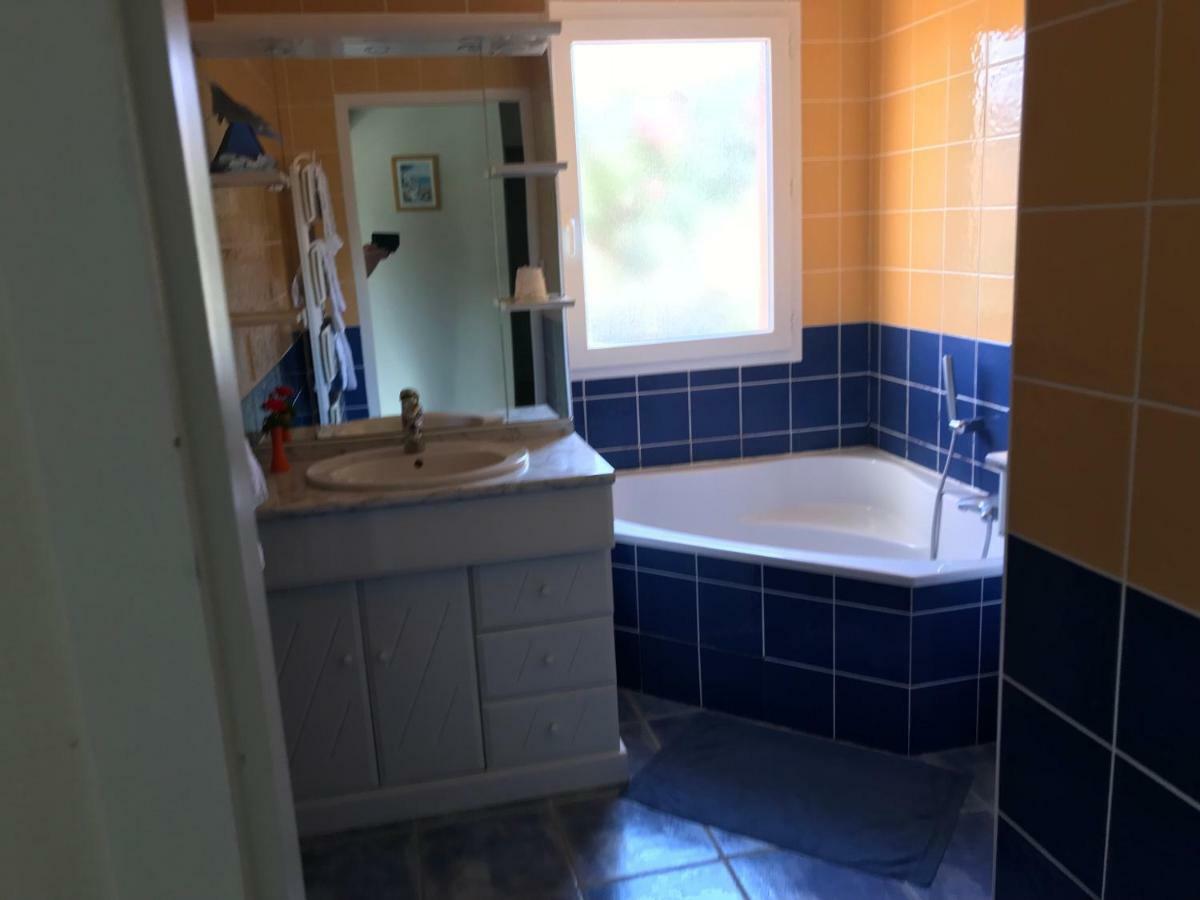 Chambres D'Hotes La Coloniale Varetz Bagian luar foto