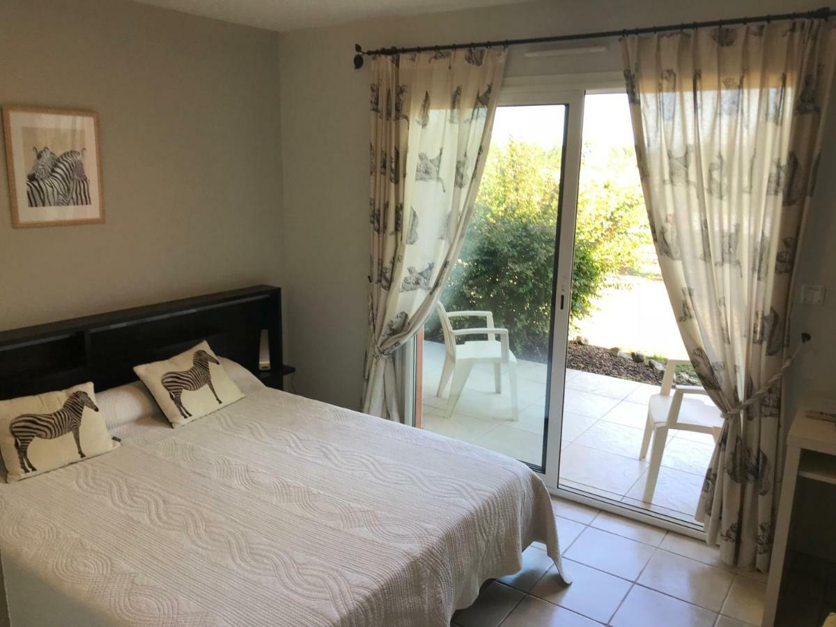 Chambres D'Hotes La Coloniale Varetz Bagian luar foto